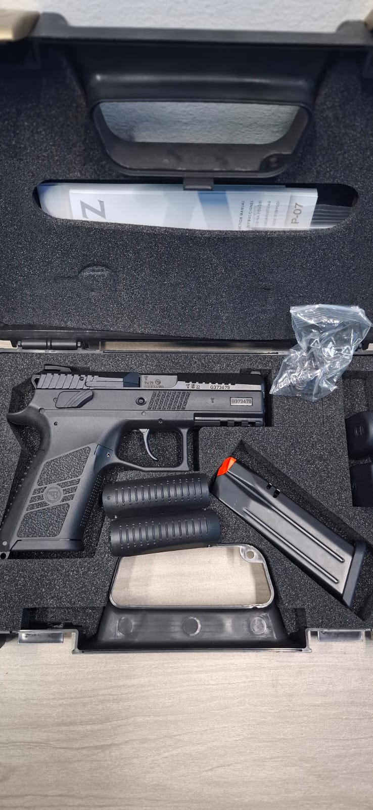 PISTOLA MARCA  CZ P-07  9mm